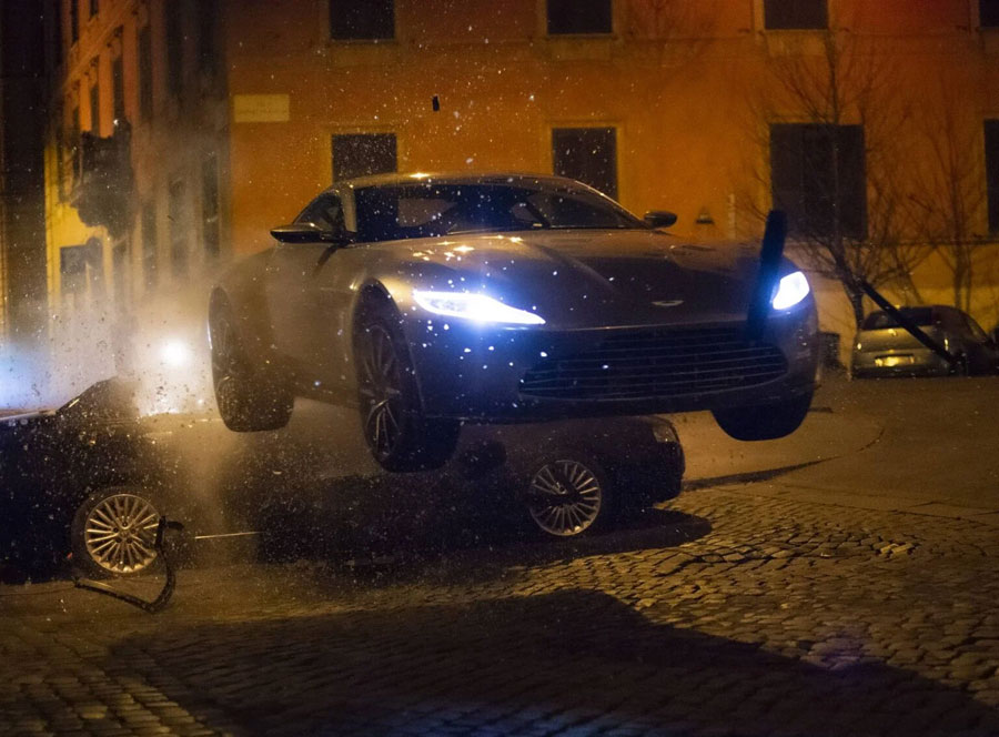 007.com Features Action Unit Photographer Jasin Boland 2